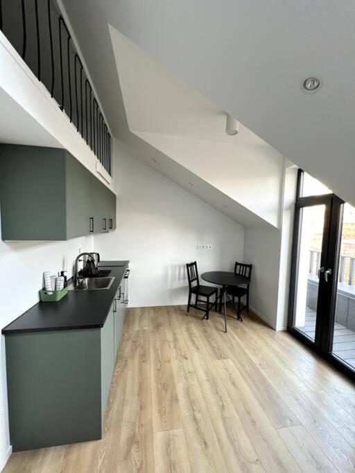 Brand-New Central Loft Apartment Вилнюс Екстериор снимка